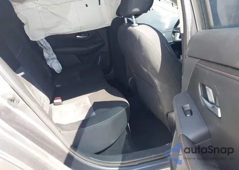 2023 Nissan Sentra Sr Xtronic Cvt z USA, uszkodzony, nr VIN 3N1AB8DV3PY259426